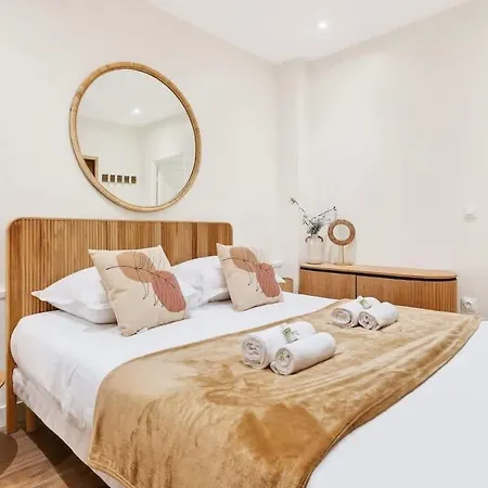 Beautiful Flat With Ac For 4 Pax - Opera Apartment